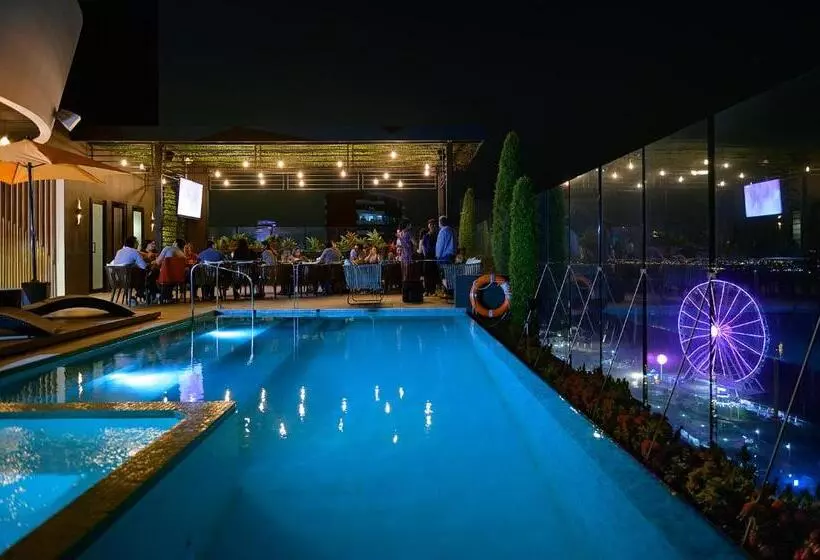 River Garden Hotel & Suites