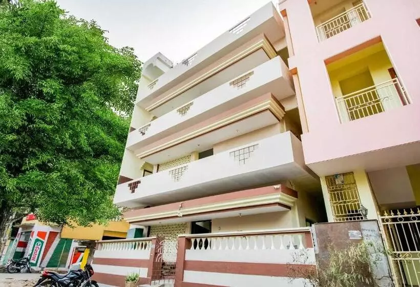 ホテル Spot On 69409  Sri New Sai Chandra