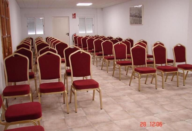 پانسیون Hostal Alfil