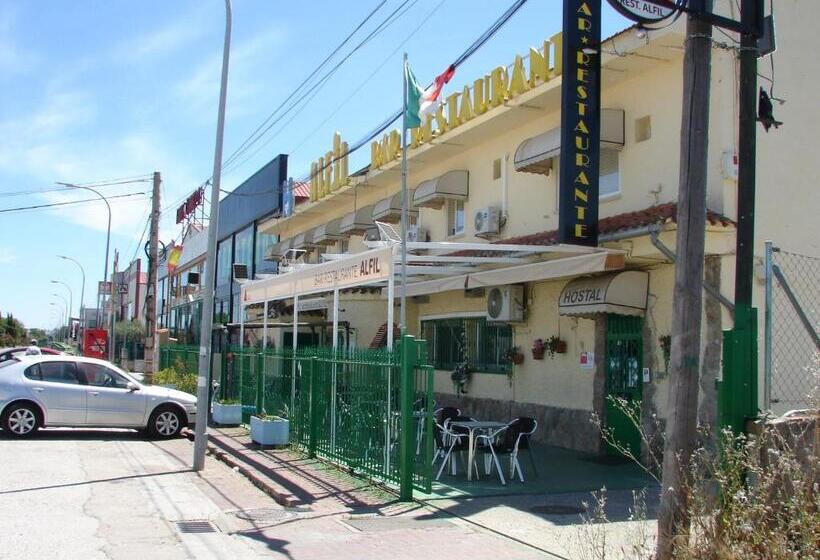 پانسیون Hostal Alfil