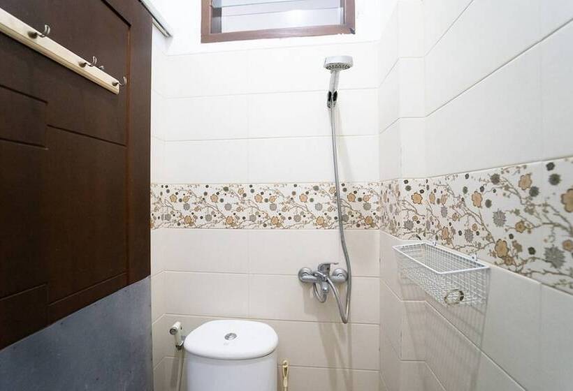 Pensione Koolkost Syariah Near Alun Alun Kota Bandung