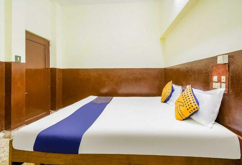 호텔 Spot On 69409 Sri New Sai Chandra