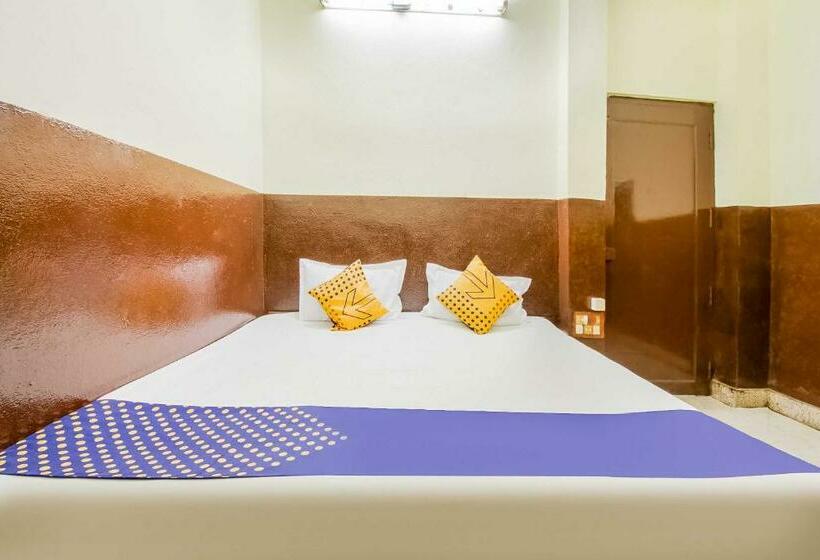 호텔 Spot On 69409 Sri New Sai Chandra