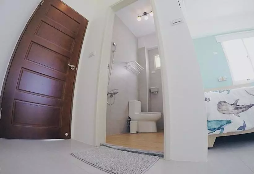 تختخواب و صبحانه Go On Vacation Hostel Green Island
