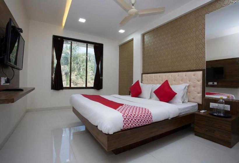 בית מלון כפרי Oyo 28293  Blh