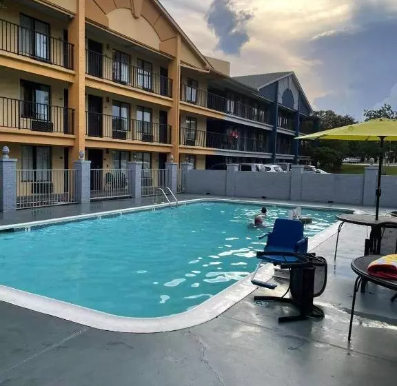 Hotelli Travelodge By Wyndham Mobile Al