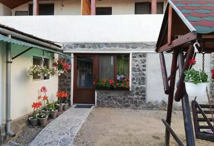 Majatalo Gyongyver Panzio