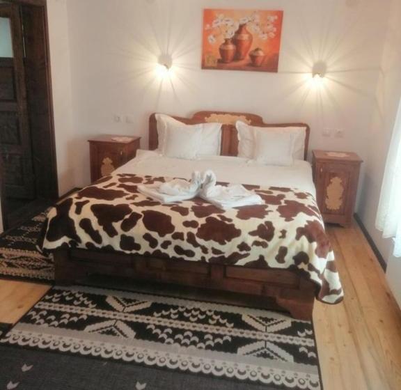 پانسیون Gyongyver Panzio