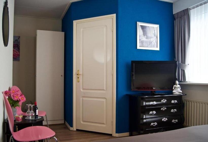 펜션 The Studio Guesthouse