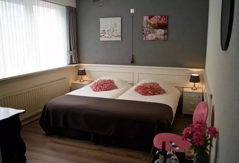 Majatalo The Studio Guesthouse