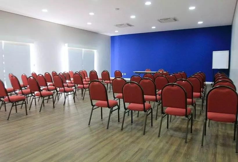 Hotelli The World Indaiatuba