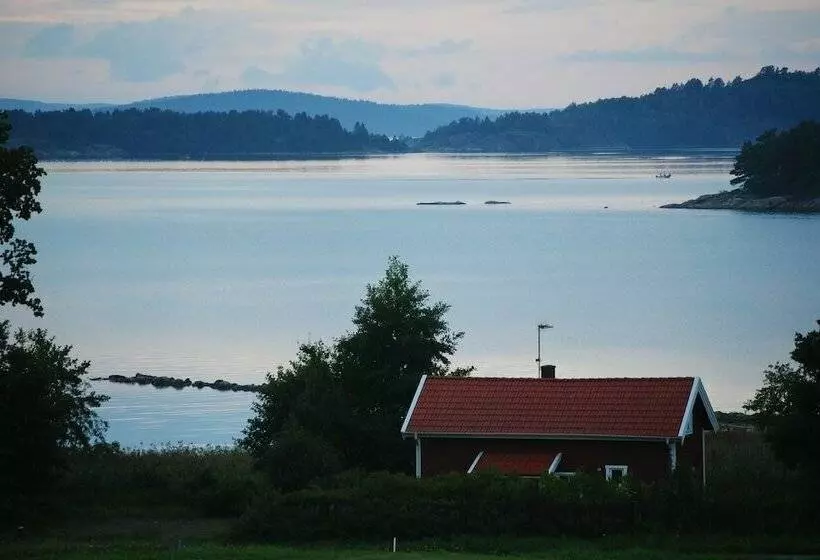 Anfasteröd Gårdsvik   Tälten