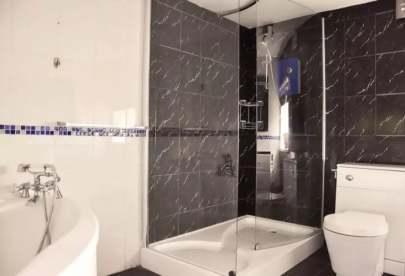 Charming Barn Conversion With Wood Burner Near Looe