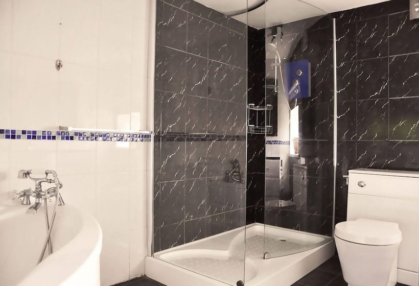 Charming Barn Conversion With Wood Burner Near Looe