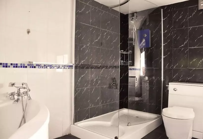 Charming Barn Conversion With Wood Burner Near Looe