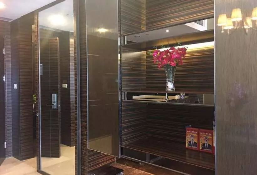 هتل Checkinn Business Apartment Poly World
