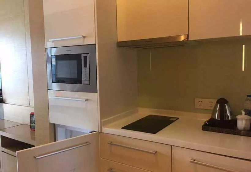 هتل Checkinn Business Apartment Poly World