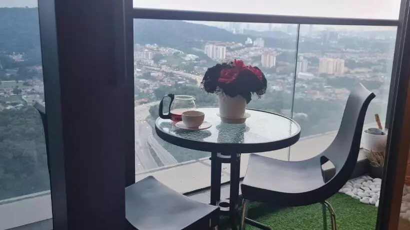 پانسیون Empire City Suite