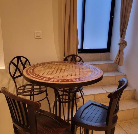 膳宿费 Gite A.m Hoche