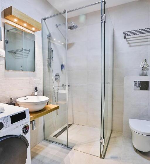 Royal Gardens Paradise