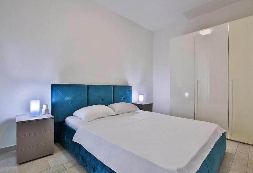 Royal Gardens Paradise