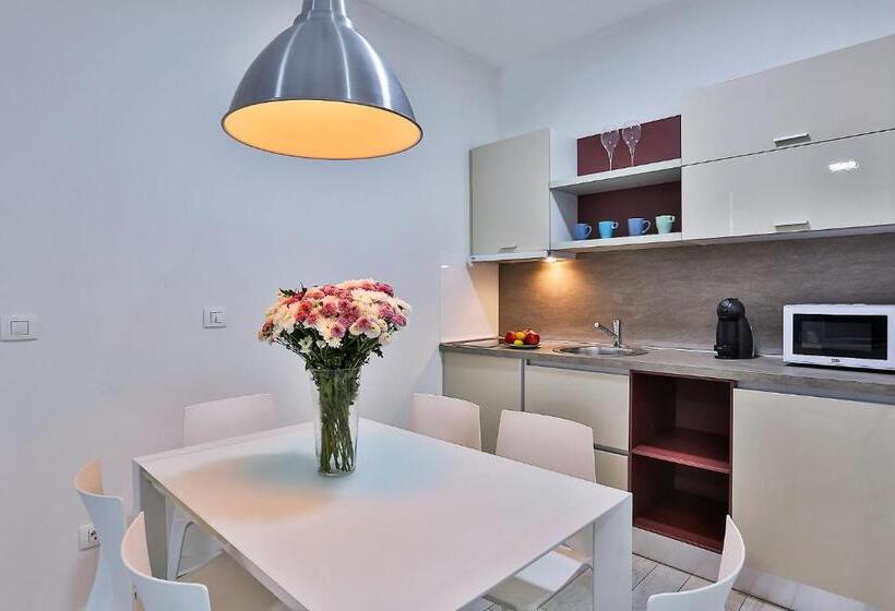 Royal Gardens Paradise