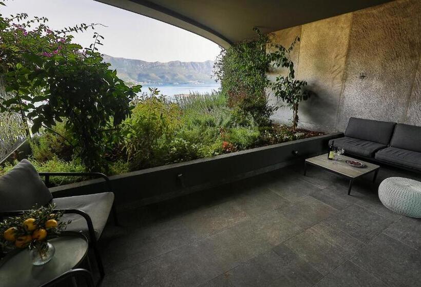 Royal Gardens Paradise