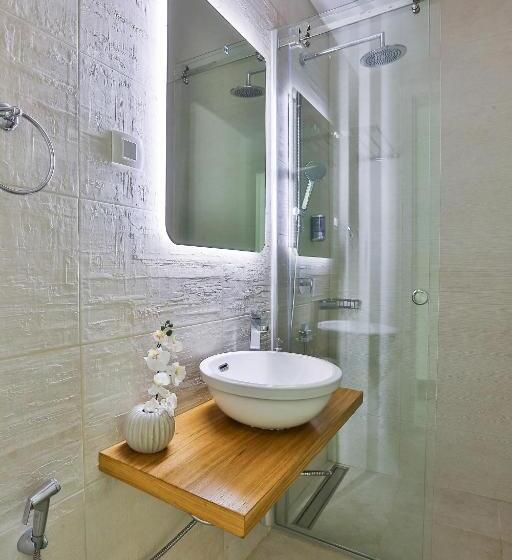 Royal Gardens Paradise