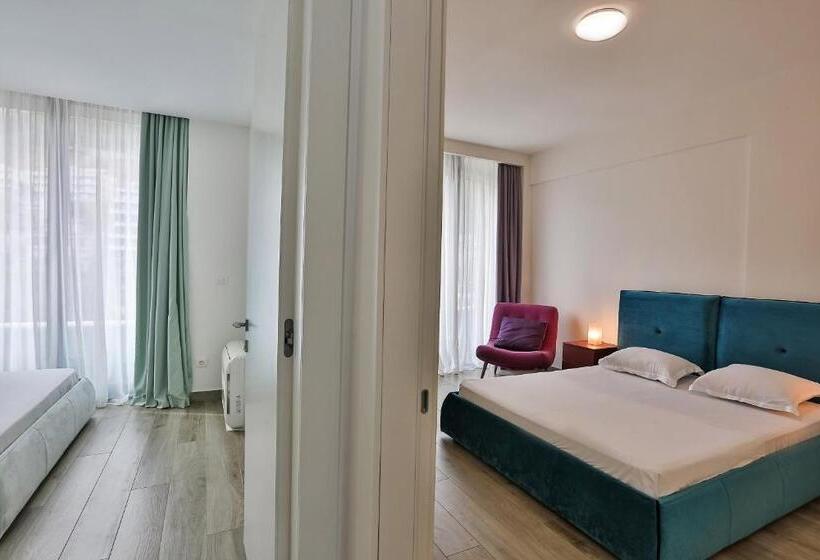 Royal Gardens Paradise