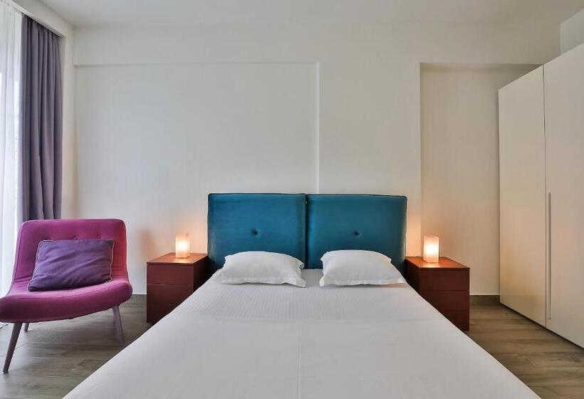 Royal Gardens Paradise