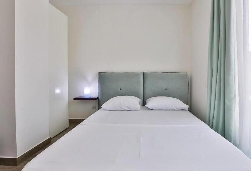 Royal Gardens Paradise