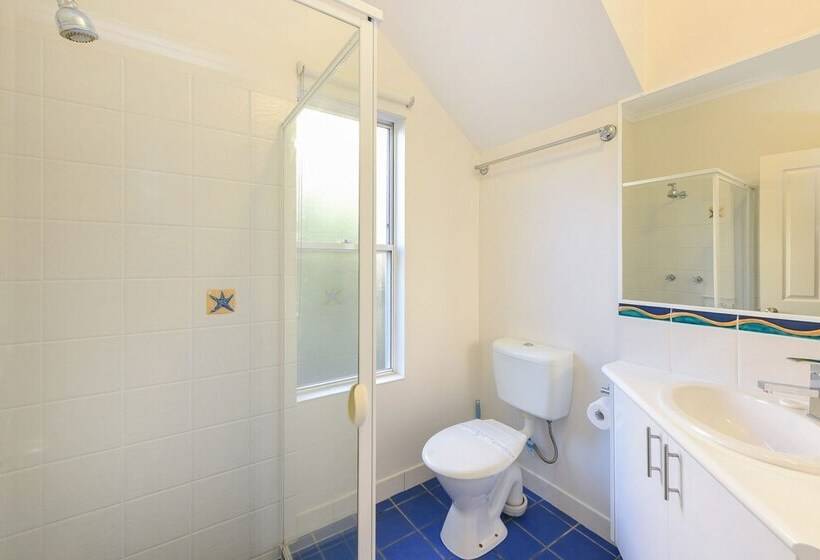 Seamistral   1/21 Oriole Avenue