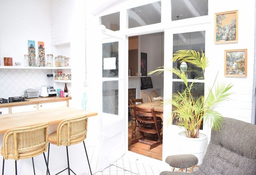 Spacious Family Home In Wembley