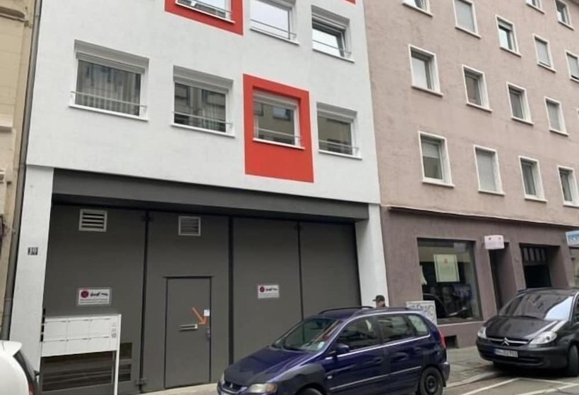 Stylish&comfy Private Room Citycenter 1b Hostel