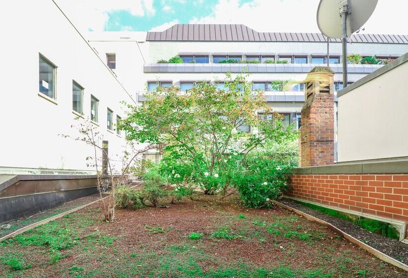 Stylish&comfy Private Room Citycenter 1b Hostel