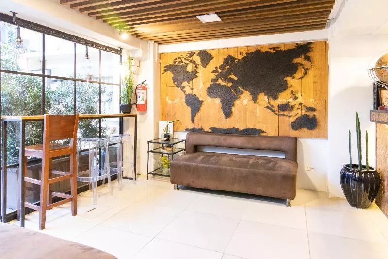 Hotelli 870 Hostel By Oyo Rooms