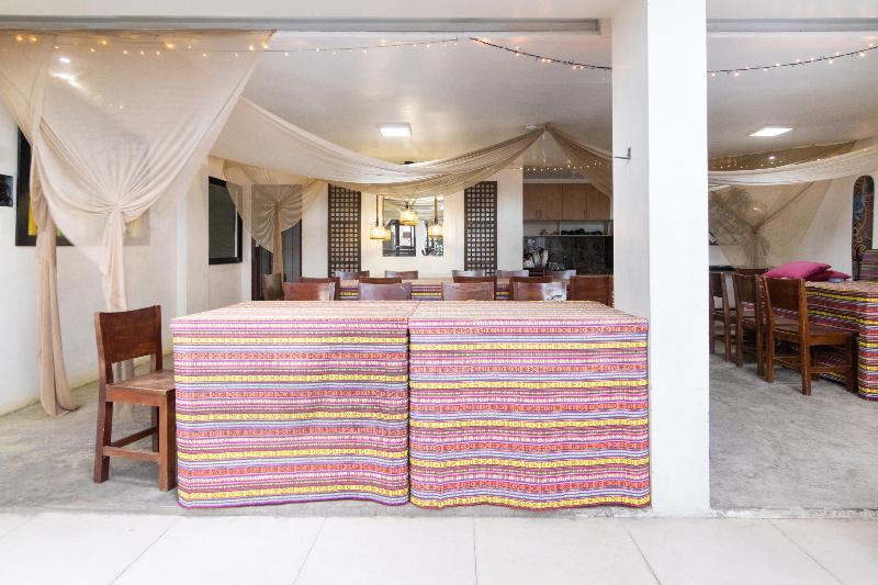 酒店 870 Hostel By Oyo Rooms