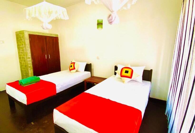 مبيت وإفطار Kanchan Beach Front Villa