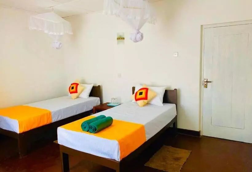 تختخواب و صبحانه Kanchan Beach Front Villa