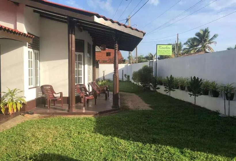 تختخواب و صبحانه Kanchan Beach Front Villa