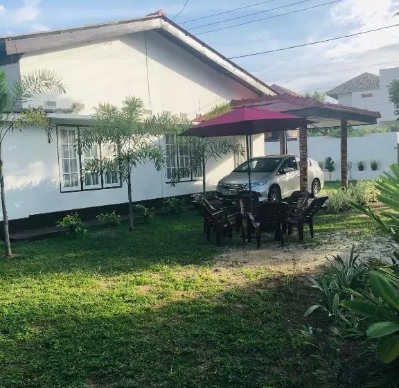 تختخواب و صبحانه Kanchan Beach Front Villa