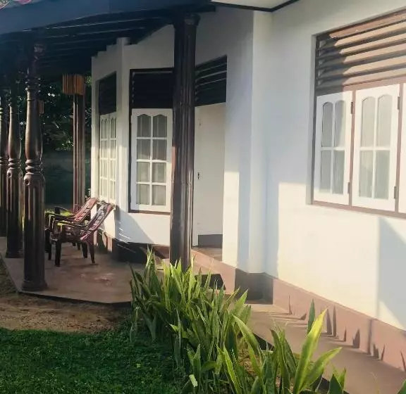 تختخواب و صبحانه Kanchan Beach Front Villa