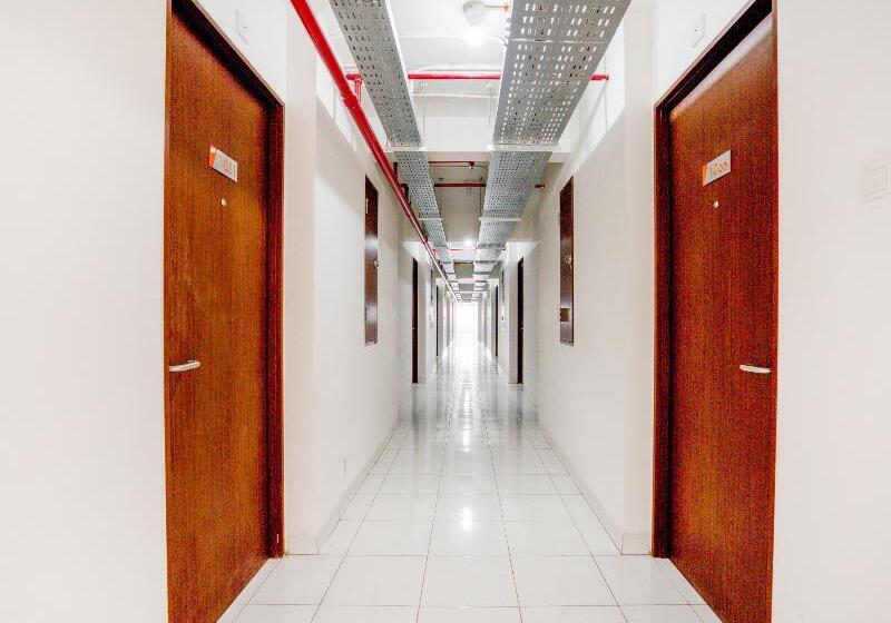 هتل Oyo 2942 Apartement River View Jababeka