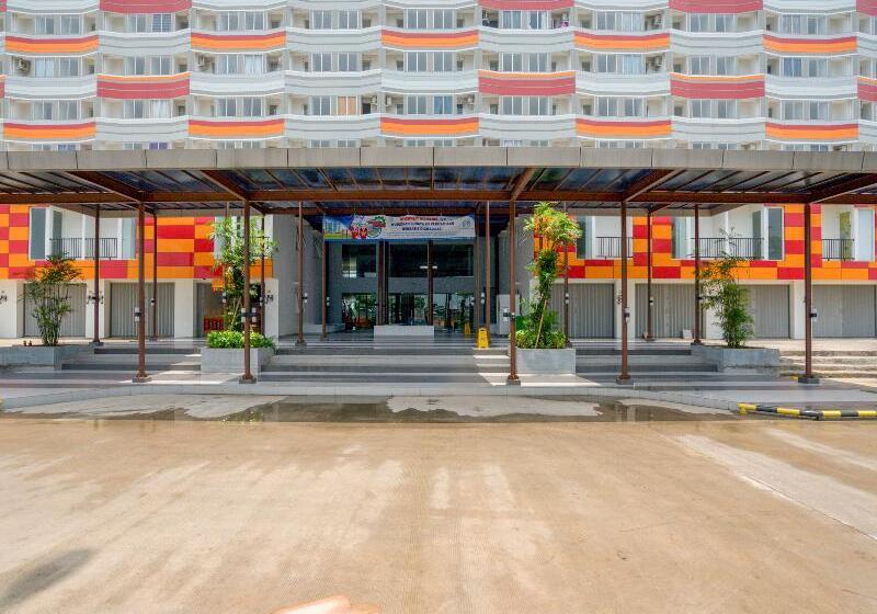 هتل Oyo 2942 Apartement River View Jababeka