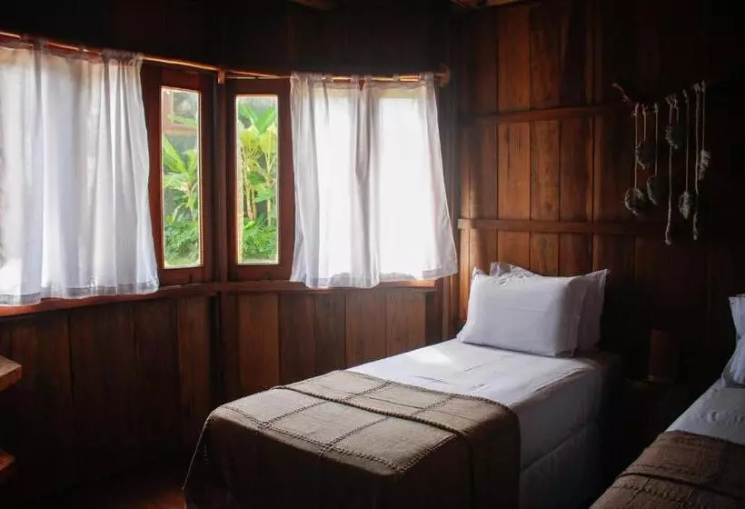 Hotelli Pousada Jardim Do Vento