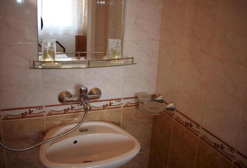 پانسیون Georgievi Guest House