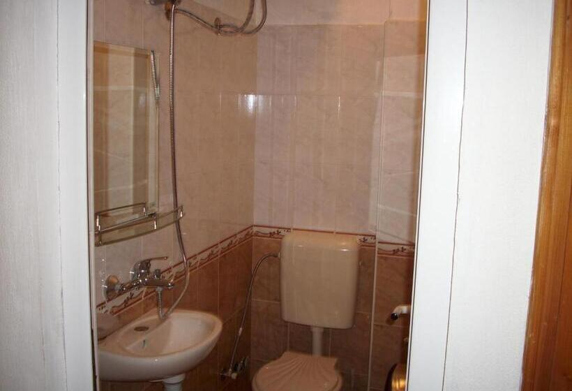 پانسیون Georgievi Guest House