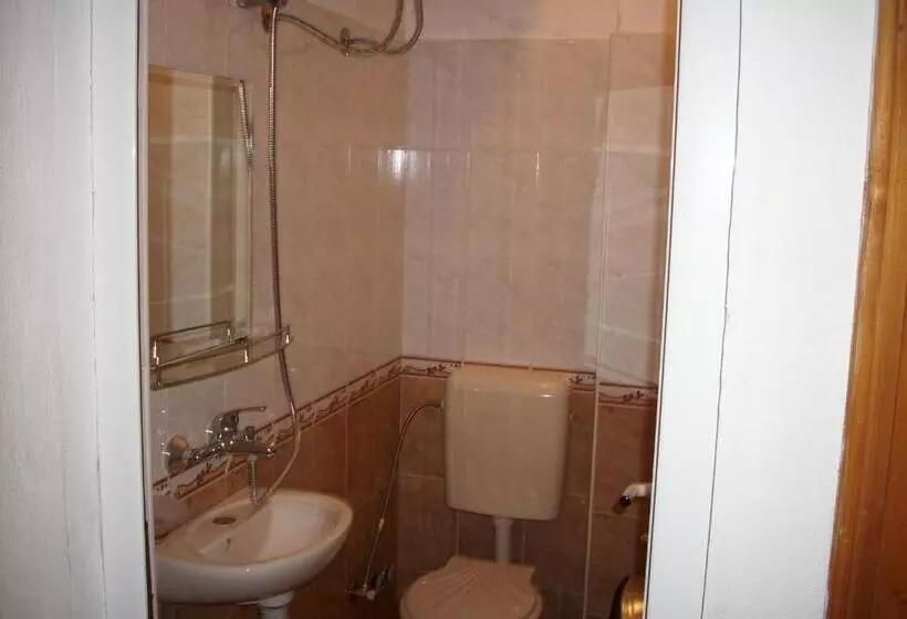 پانسیون Georgievi Guest House