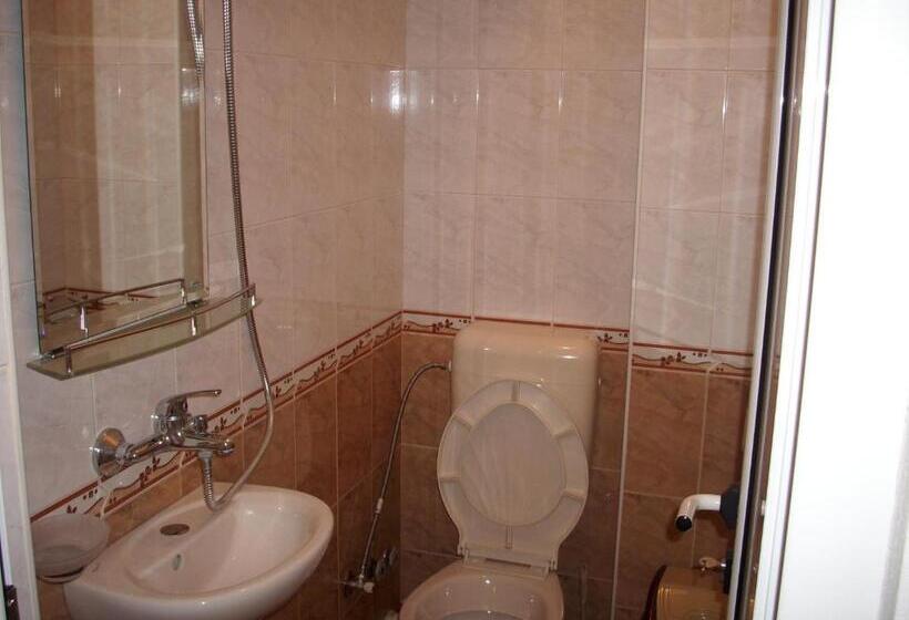 پانسیون Georgievi Guest House