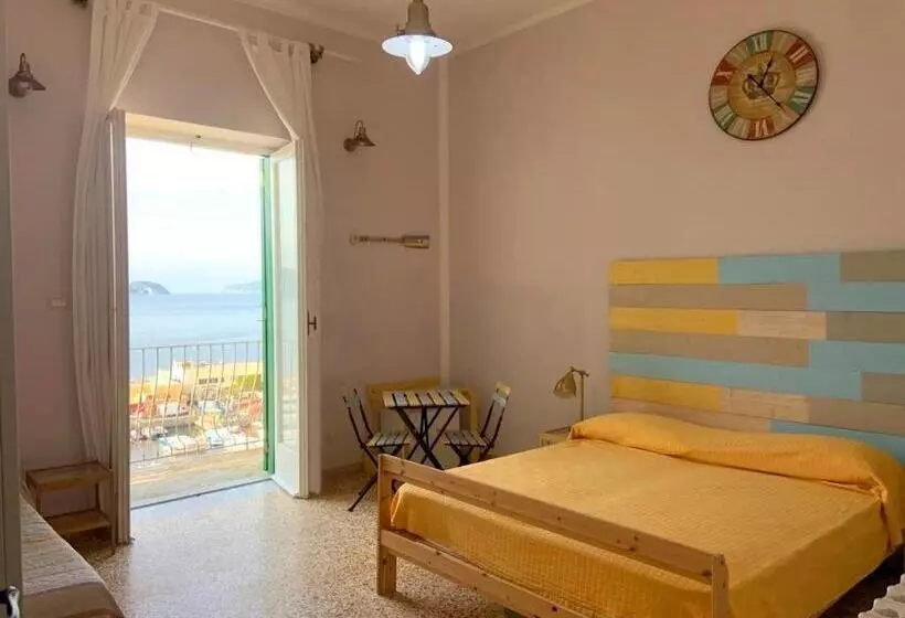 ペンション Maridea   Camere Con Vista Al Porto